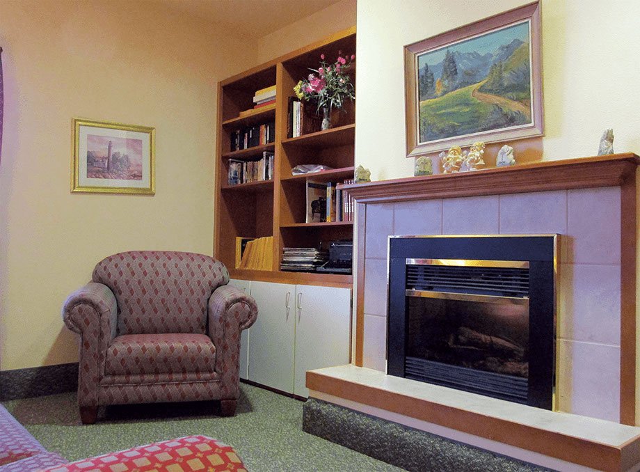 Pacific Grove Senior Living | 2112 Oak St, Forest Grove, OR 97116, USA | Phone: (503) 359-1002