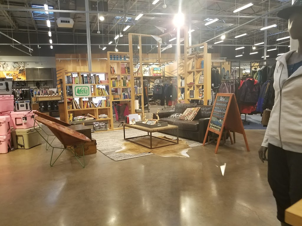 REI | 5929 E NW Hwy, Dallas, TX 75231, USA | Phone: (214) 368-1938