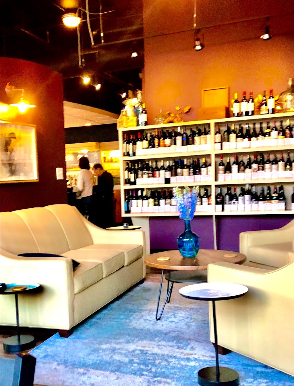 Vinifera Wine-to-Whiskey Bar and Restaurant | 3236 State Rd Suite A, Cuyahoga Falls, OH 44223, USA | Phone: (234) 571-0233