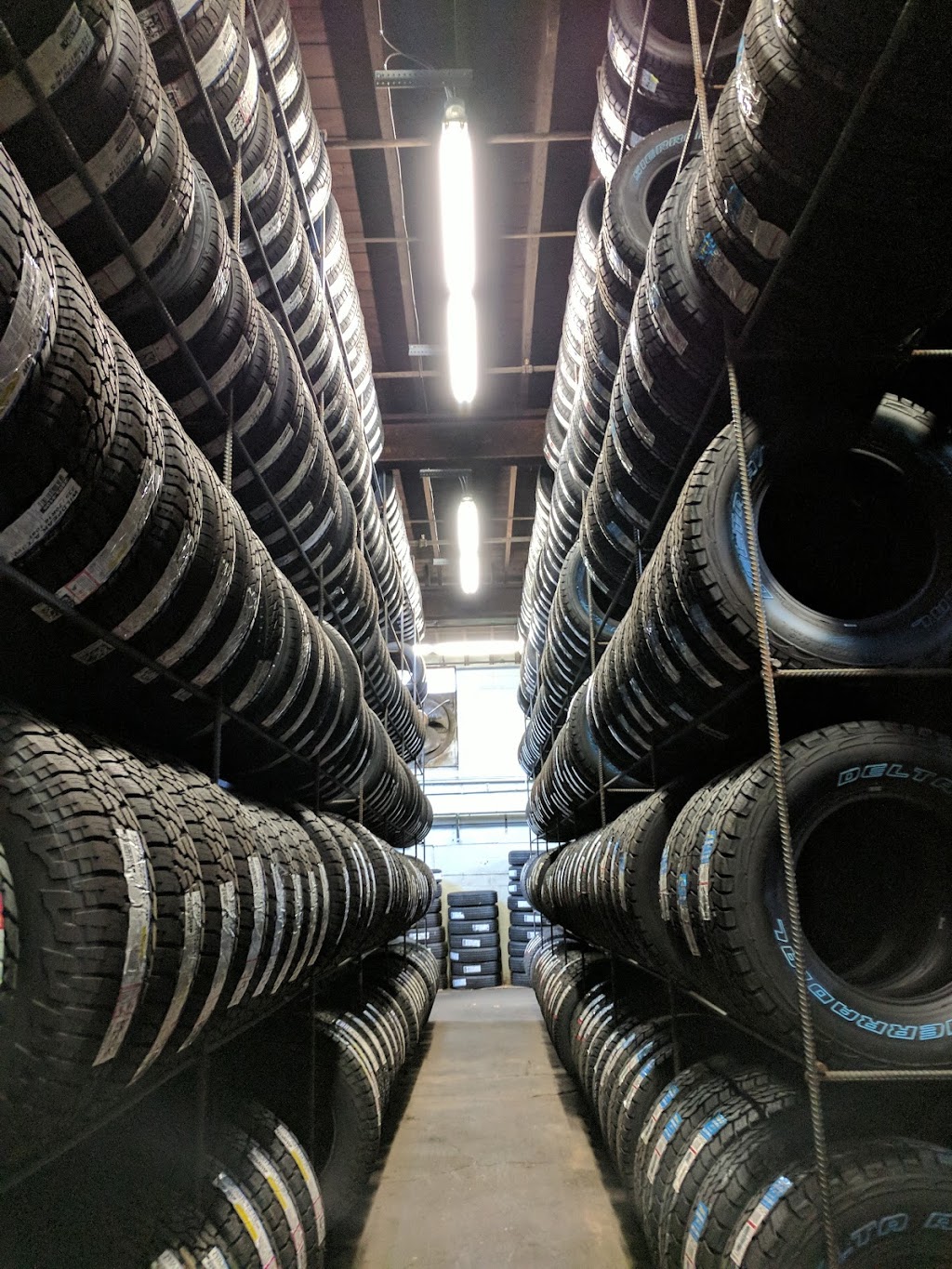 Export Tire | 6155 Old William Penn Hwy, Export, PA 15632, USA | Phone: (724) 327-1200
