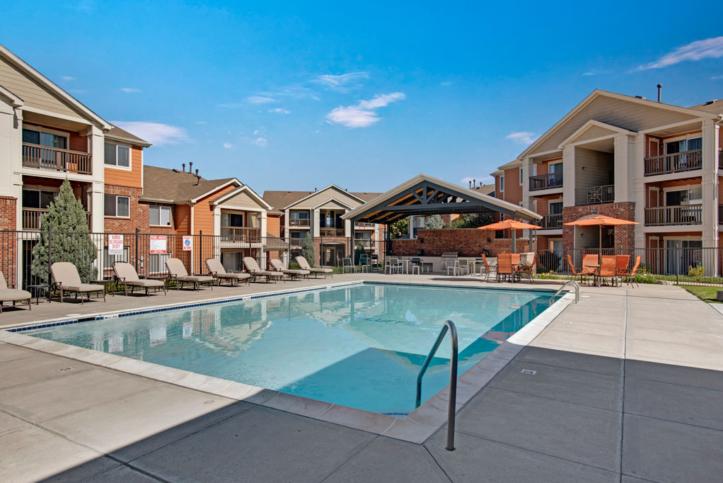 The Bluffs at Castle Rock Apartments | 483 Scott Blvd, Castle Rock, CO 80104, USA | Phone: (303) 814-0400