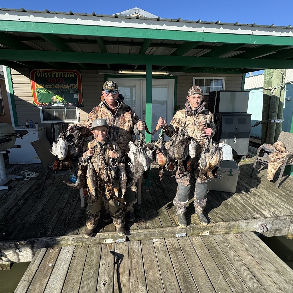 Limitless Waterfowl Outfitters | 163 Gasquet Ln, Venice, LA 70091, USA | Phone: (504) 201-8799