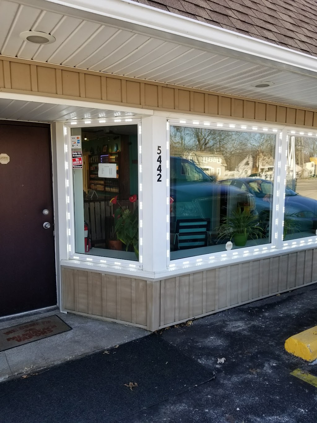 Erie Shore Vapors | 5442 Colorado Ave, Sheffield, OH 44054, USA | Phone: (440) 695-0771