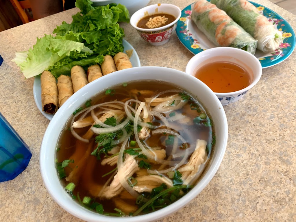Vietnamese & Chinese Noodle House | 600 E 8th St #5, National City, CA 91950, USA | Phone: (619) 477-5643