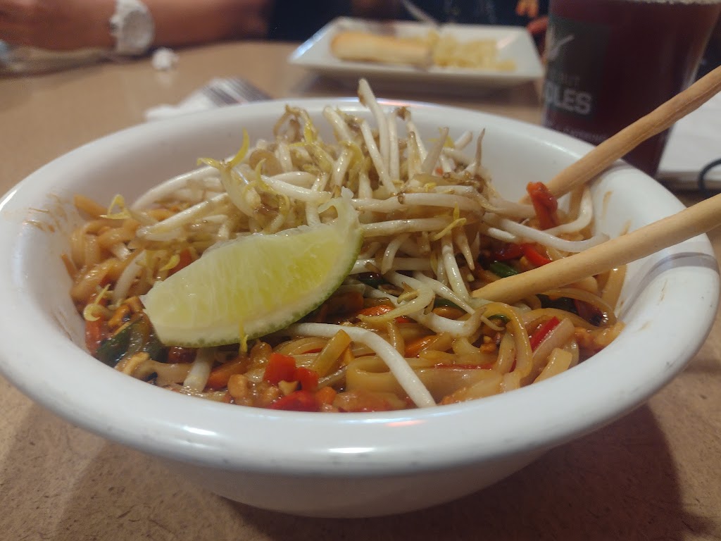 Nothing But Noodles | 2800 Cahaba Village Pl Suite 140, Mountain Brook, AL 35243, USA | Phone: (205) 238-5511