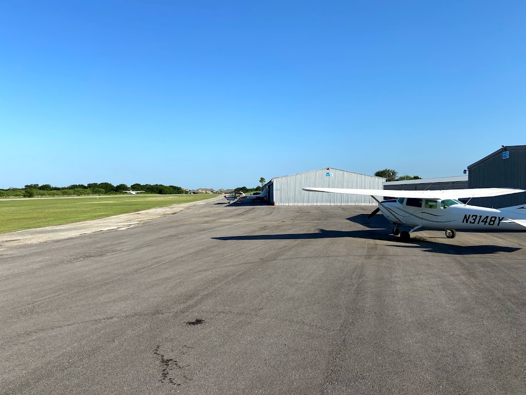 Airpark East Airport-1F7 | 11560 State Hwy 205, Terrell, TX 75160, USA | Phone: (214) 914-5153