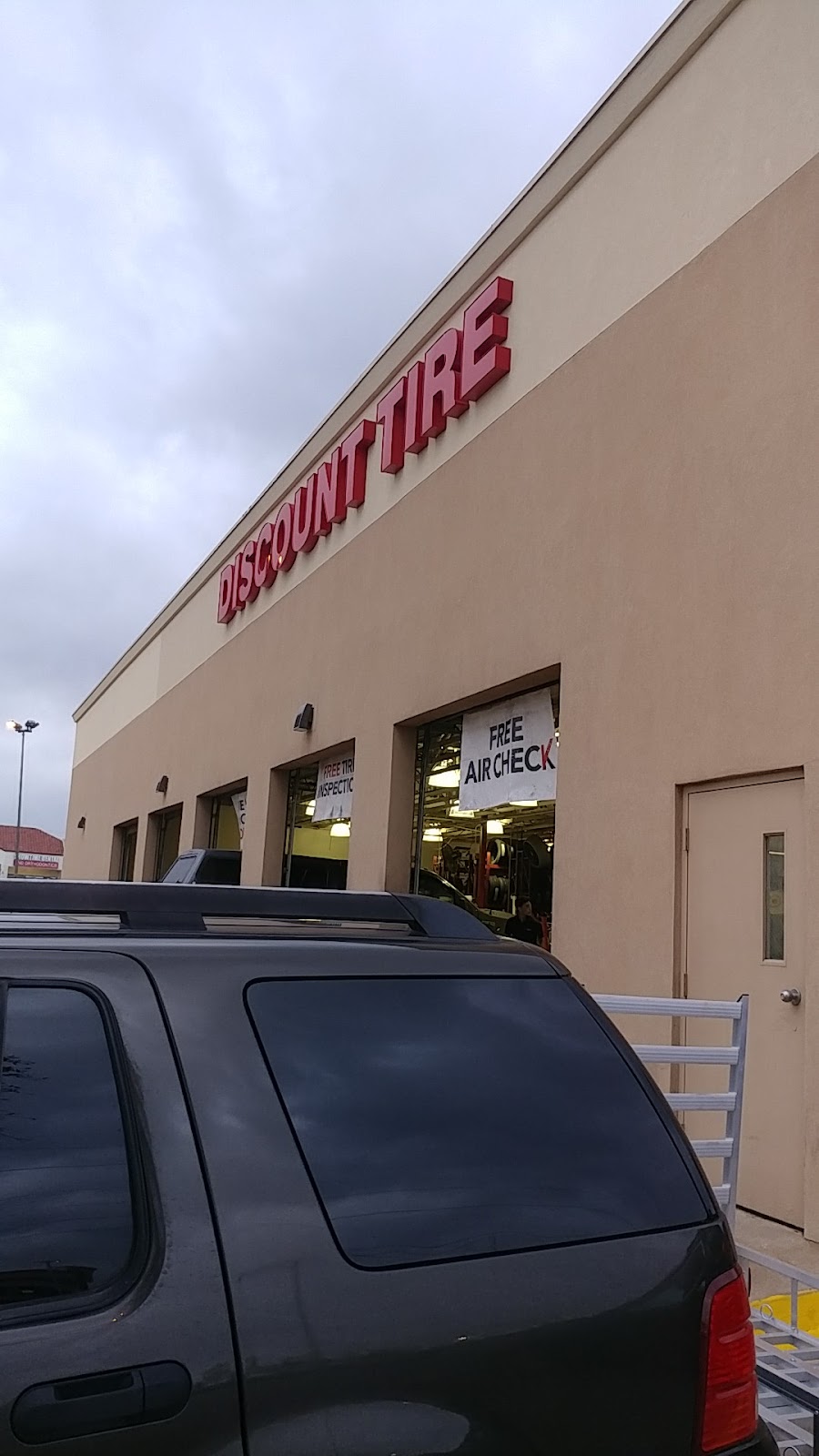 Discount Tire | 3463 Altamesa Blvd, Fort Worth, TX 76133, USA | Phone: (817) 263-4577