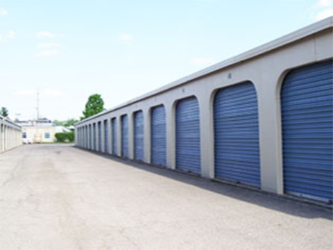Storage Plus USA | 2925 Cincinnati Dayton Rd, Middletown, OH 45044, USA | Phone: (513) 424-5023