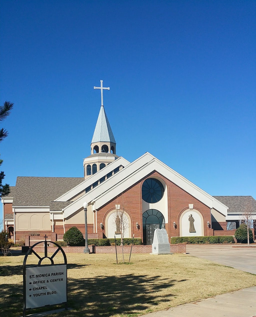 St Monica Catholic Church | 2001 N Western Ave, Edmond, OK 73012, USA | Phone: (405) 359-2700