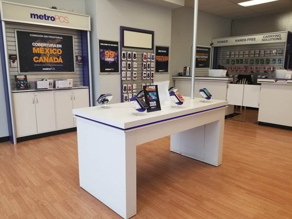 Metro by T-Mobile | 2986 Sullivant Ave, Columbus, OH 43204, USA | Phone: (614) 272-1155
