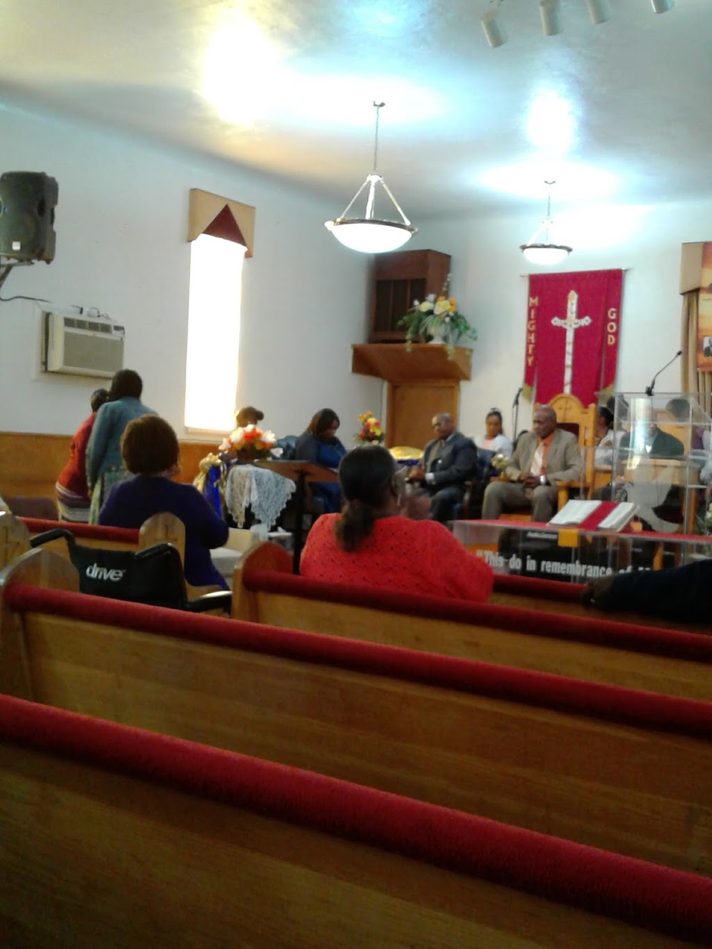 Stephen Temple COGIC | 68 Kibbee St, Mt Clemens, MI 48043, USA | Phone: (586) 465-1441