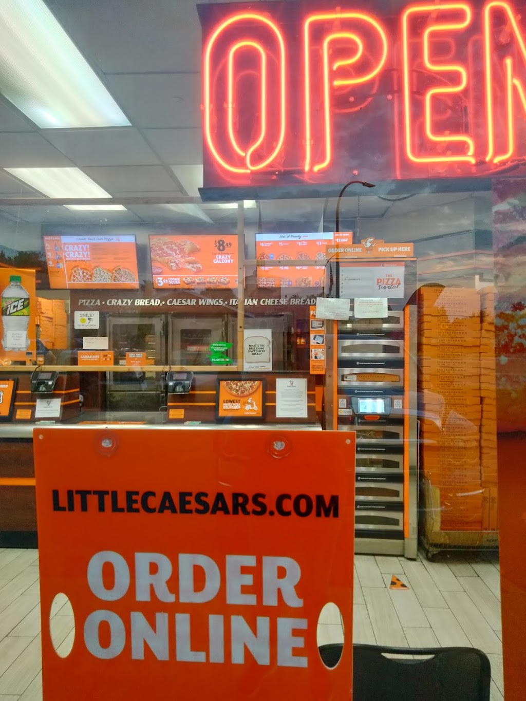 Little Caesars Pizza | 1820 E Auburn Rd, Rochester Hills, MI 48307, USA | Phone: (248) 852-2300