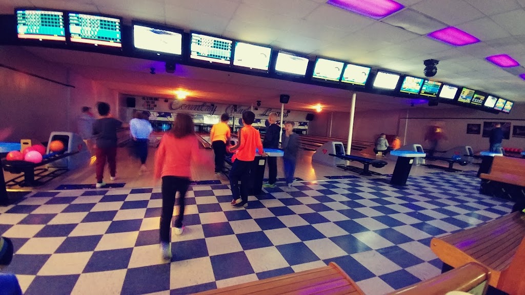 Country Club Lanes | 5601 Manitou Rd, Excelsior, MN 55331, USA | Phone: (952) 474-5959