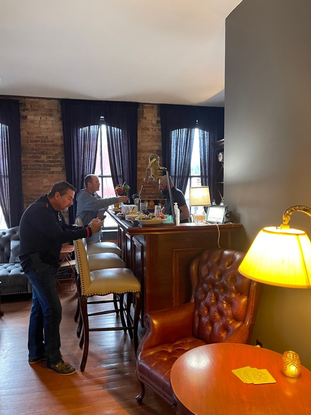 The Barrel Room on Canal | 129 North, 129 Canal St N, Canal Fulton, OH 44614, USA | Phone: (330) 408-7131