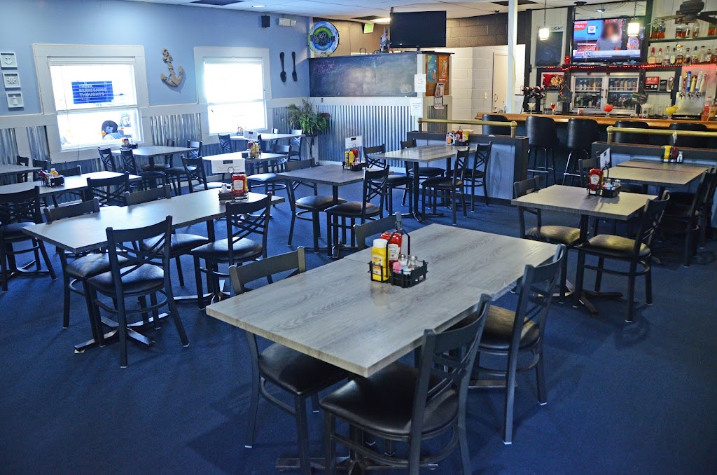 Crooked Lake Grill & BBQ | 2340 W Orland Rd, Angola, IN 46703, USA | Phone: (260) 577-5627