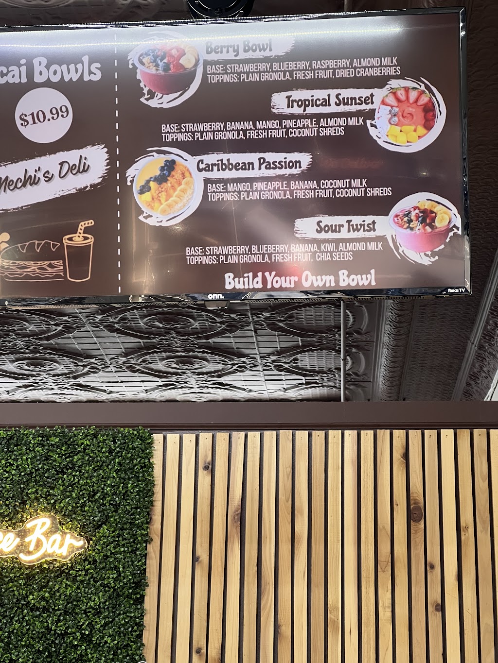 Mechis Deli & Juice Bar | 264 NY-32, Central Valley, NY 10917, USA | Phone: (845) 827-5288