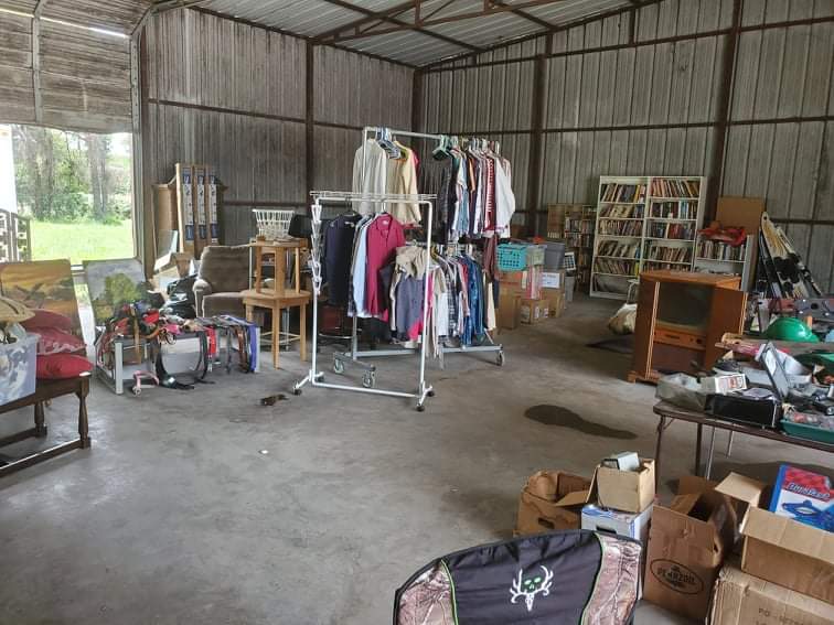 Highway 199 Treasure Trove | 2897 E Hwy 199, Springtown, TX 76082 | Phone: (817) 690-8002