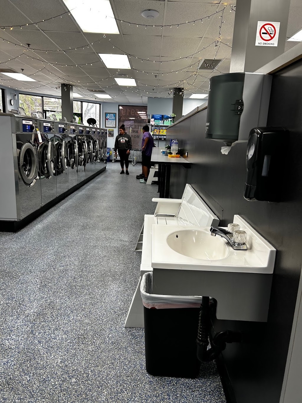 Stonegate Laundry | 5702 E Los Angeles Ave, Simi Valley, CA 93063, USA | Phone: (805) 520-6919