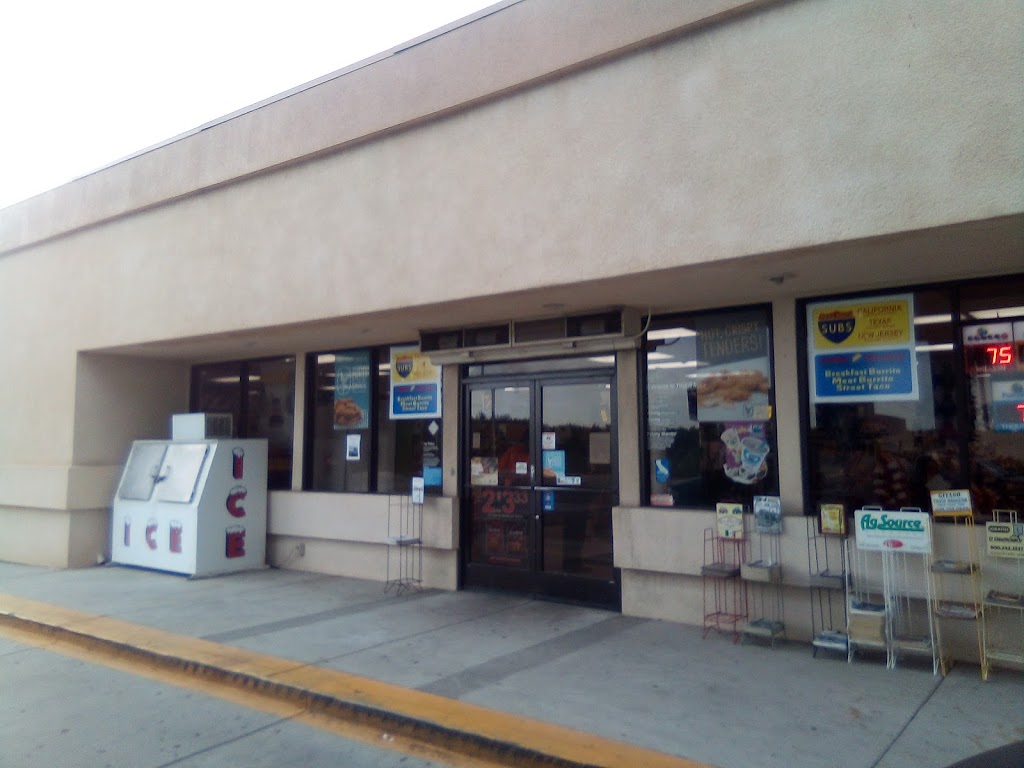 Selma Valero Gas Staion | 10610 E Mountain View Ave, Selma, CA 93662 | Phone: (559) 896-7682