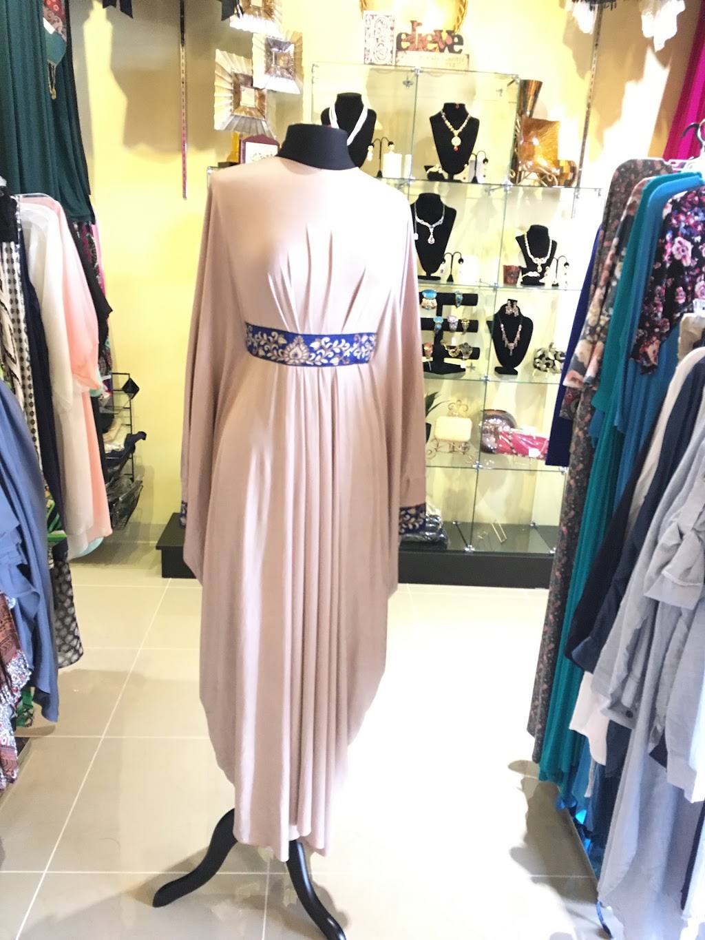 Elegant Hijabz Islamic wear | 6150 Independence Pkwy b, Plano, TX 75023, USA | Phone: (817) 542-2666