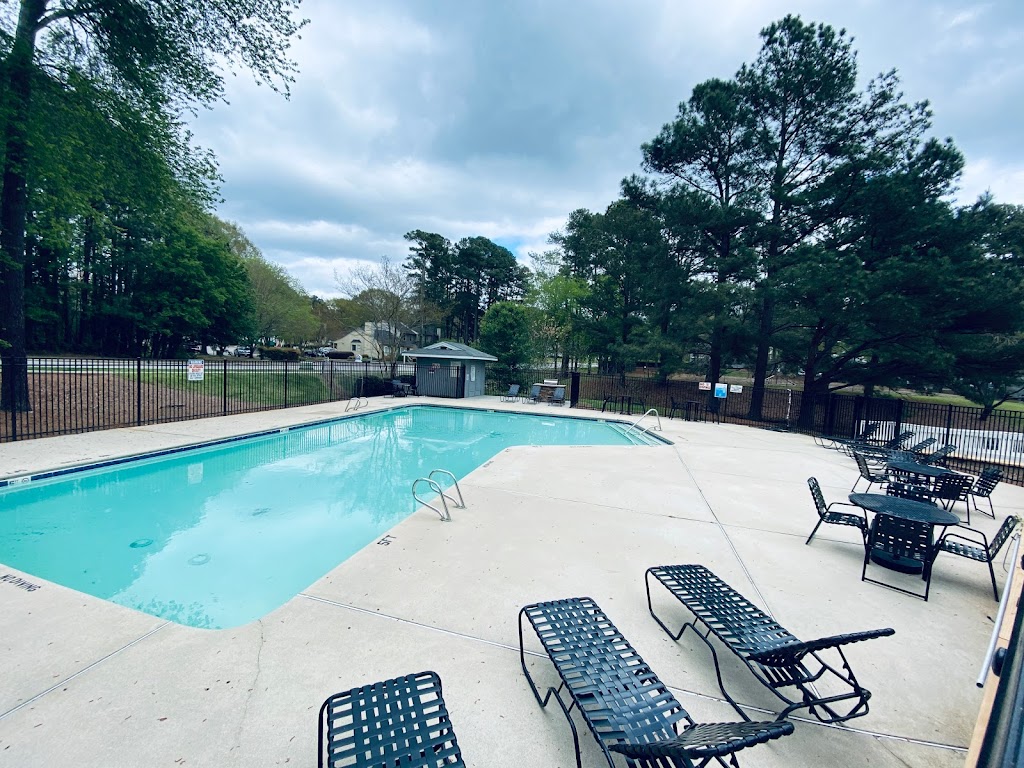 Pine Winds Apartments | 1301 Pinewinds Dr, Raleigh, NC 27603, USA | Phone: (919) 372-4816