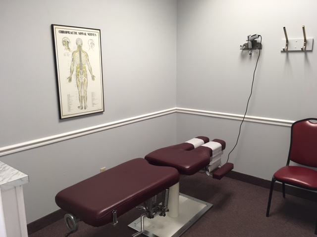 Clugston Chiropractic Center | 33779 Five Mile Rd, Livonia, MI 48154, USA | Phone: (734) 261-7590