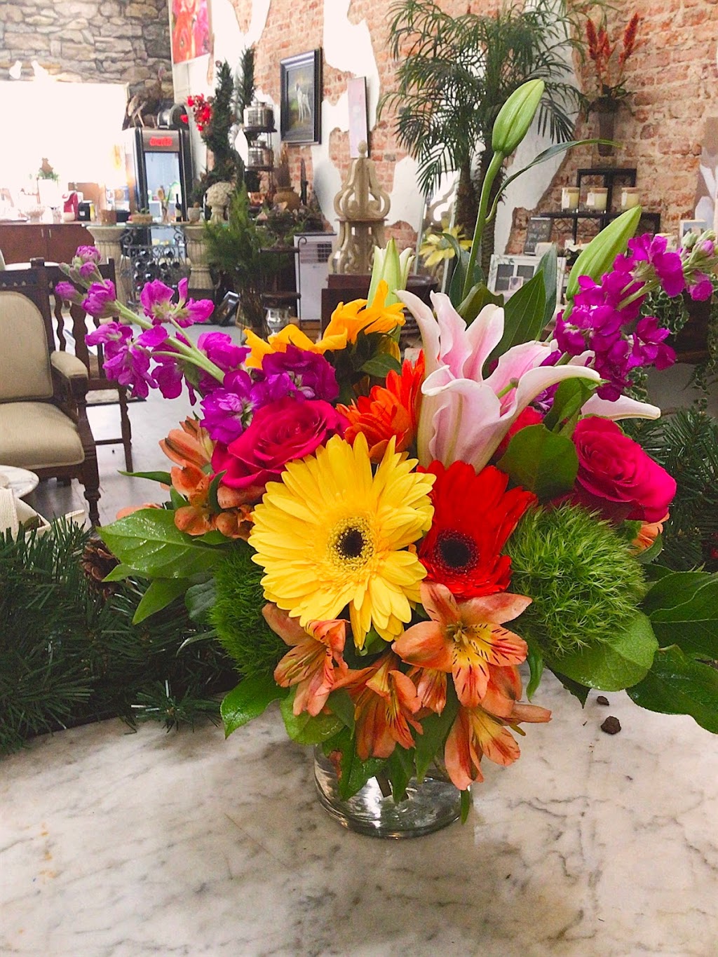 Gails Florist | 102 S Main St, Columbiana, AL 35051, USA | Phone: (205) 669-7061