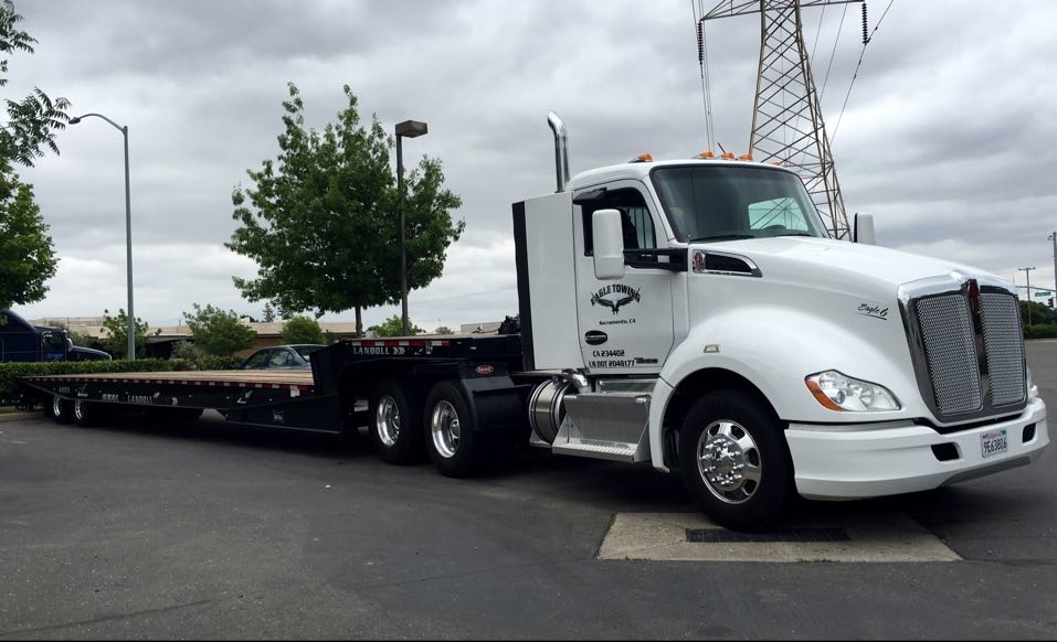 Eagle Towing | 8260 Alpine Ave, Sacramento, CA 95826, USA | Phone: (916) 454-0958