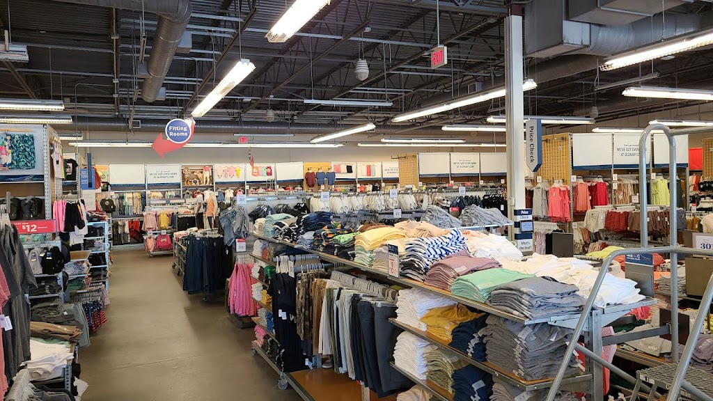 Old Navy Outlet | 6415 Labeaux Ave NE, Albertville, MN 55301, USA | Phone: (612) 424-3541