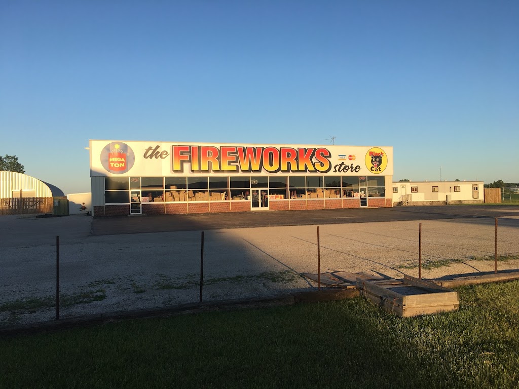 Stateline Fireworks | 50530 IN-13, Middlebury, IN 46540, USA | Phone: (574) 825-3937