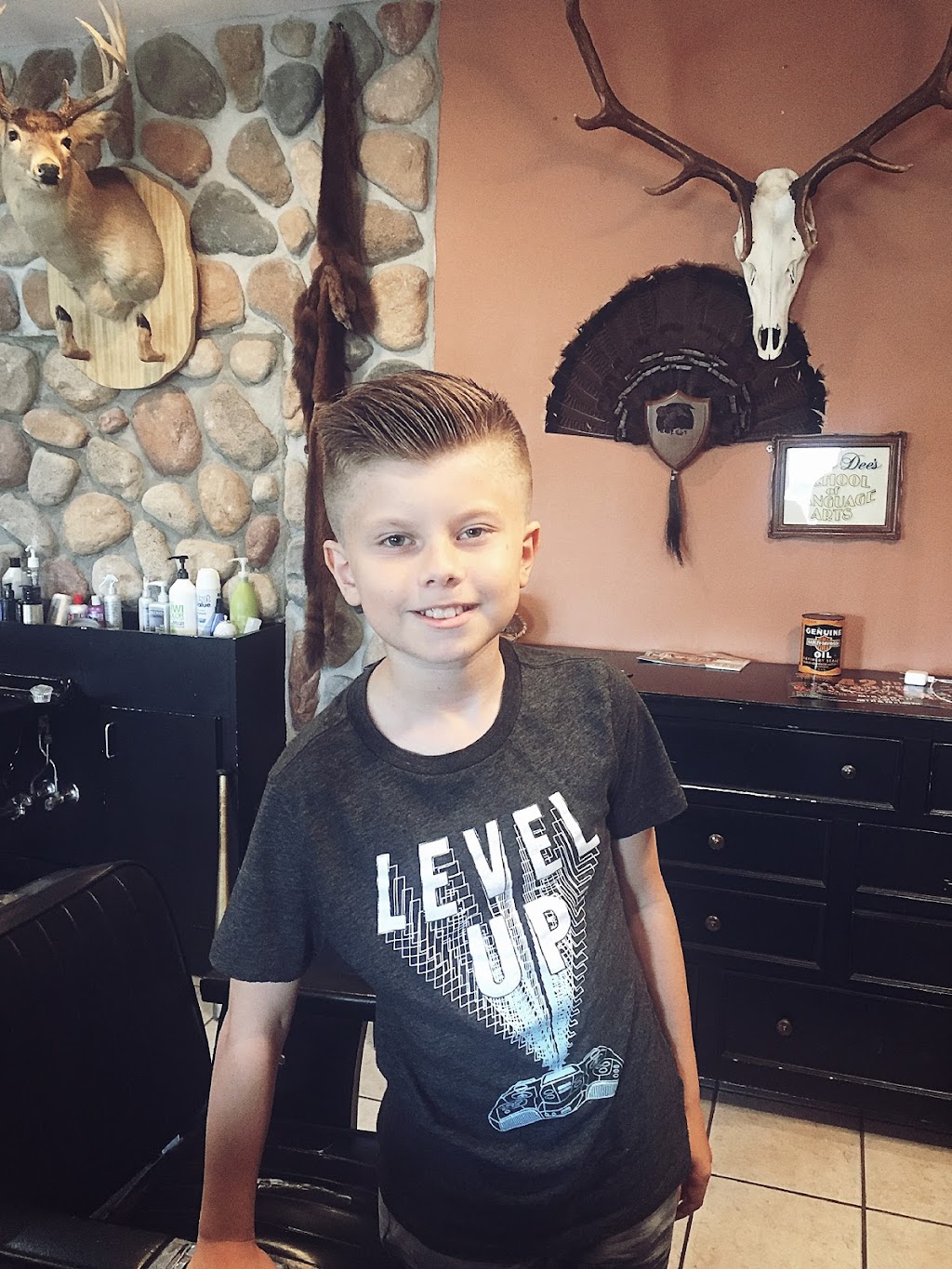 Dees Barber Shop | 510 W Centerway, Janesville, WI 53548, USA | Phone: (608) 752-5040