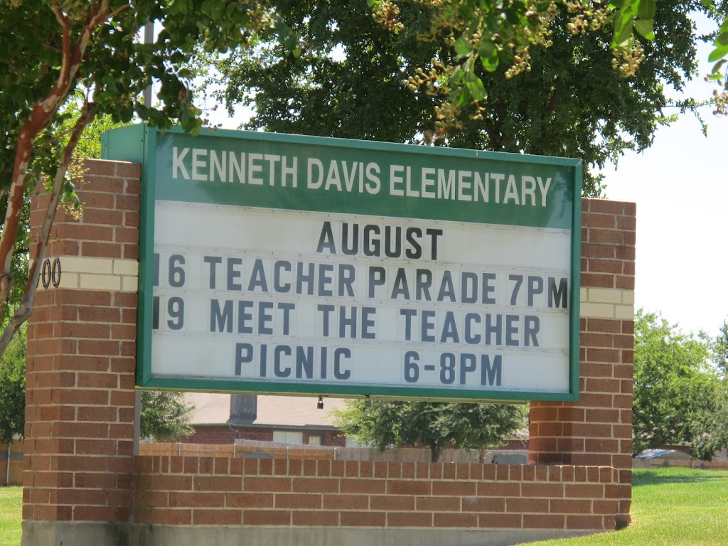 Kenneth Davis Elementary School | 900 Eden Rd, Arlington, TX 76001 | Phone: (817) 299-7840