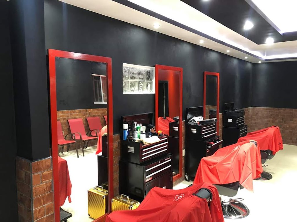 Sixty-Nine Barber Shop | Cañon Maclovio Herrera 3790, Francisco Villa, 22615 Tijuana, B.C., Mexico | Phone: 664 865 0317