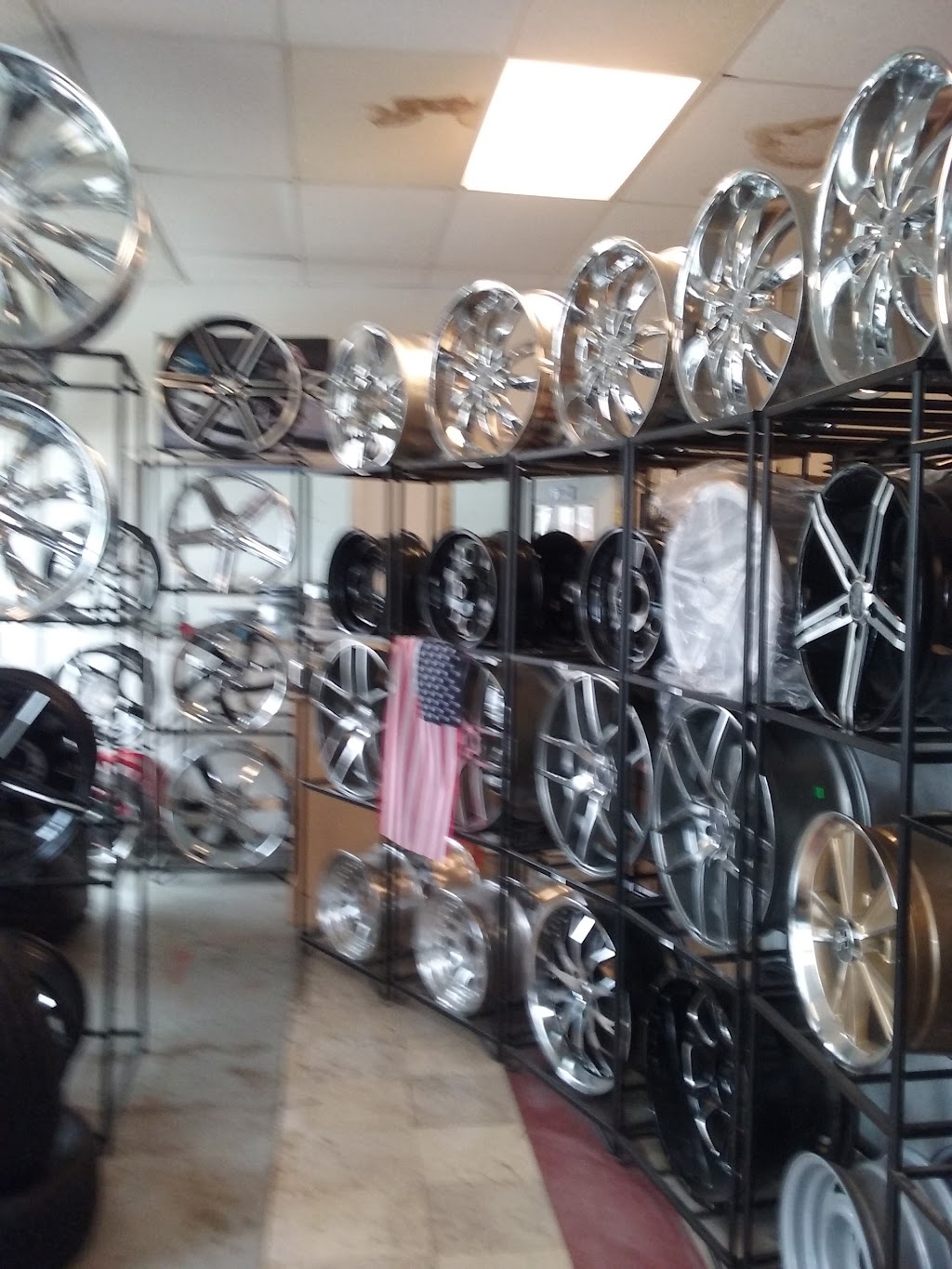 Cheapies Wheels & Tires | 1236 Milton Rd, Alton, IL 62002, USA | Phone: (618) 474-3000