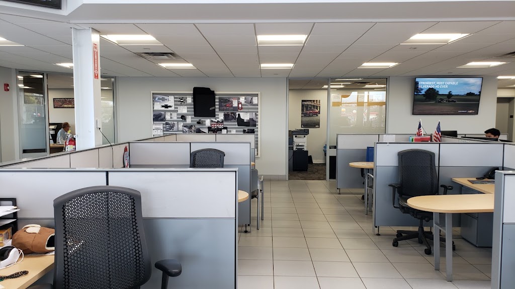 Chevrolet of Palatine | 151 E Lake Cook Rd, Palatine, IL 60074, USA | Phone: (847) 610-7947