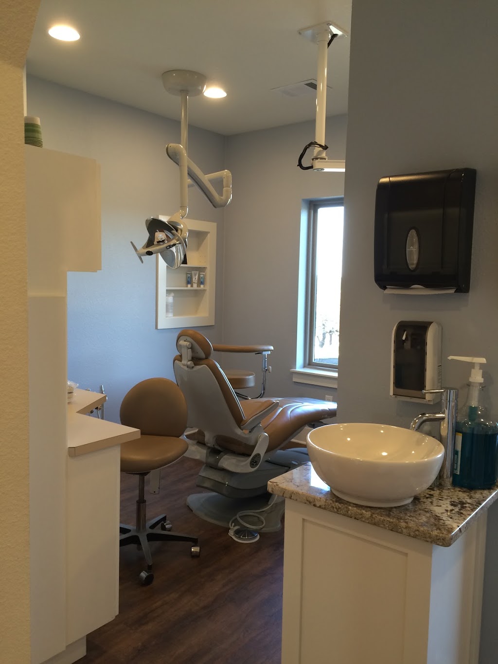 Anderson Family Dental - Charles W. Anderson, DDS | 22106 State Hwy 71, Spicewood, TX 78669, USA | Phone: (512) 264-9977