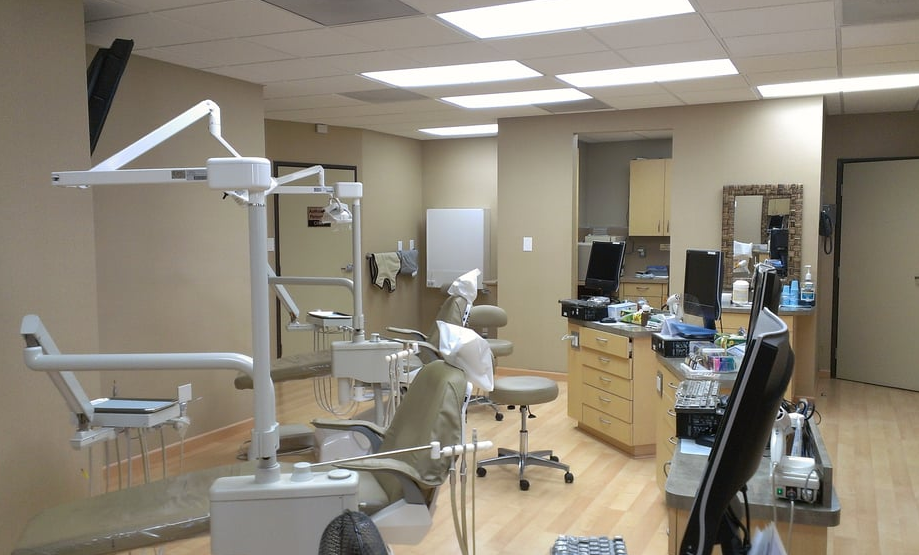 A1 Dental | 10550 W State Rd 84 Ste 142, Davie, FL 33324, USA | Phone: (754) 333-7169