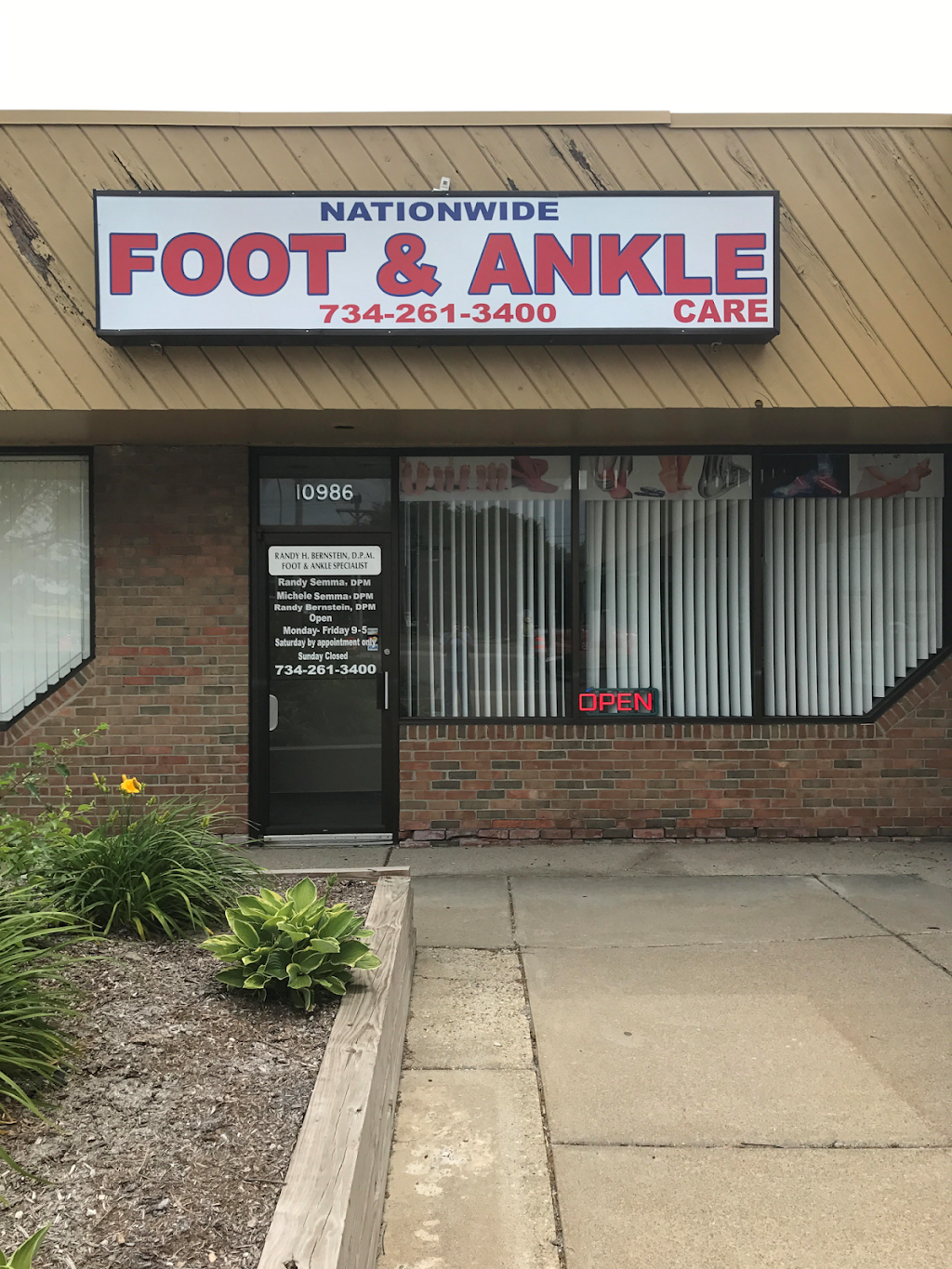 Nationwide Foot & Ankle Care | 13407 Farmington Rd Suite 102, Livonia, MI 48150, USA | Phone: (734) 261-3400