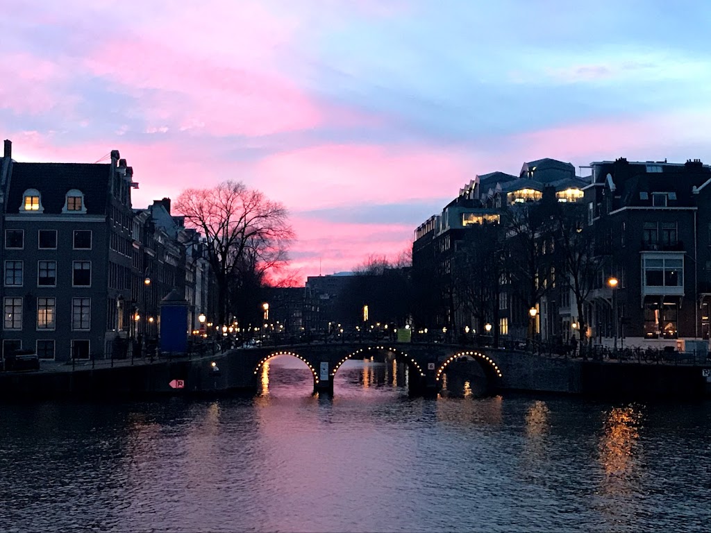 Amsterdam University of the Arts | Jodenbreestraat 3, 1011 NG Amsterdam, Netherlands | Phone: 020 527 7710