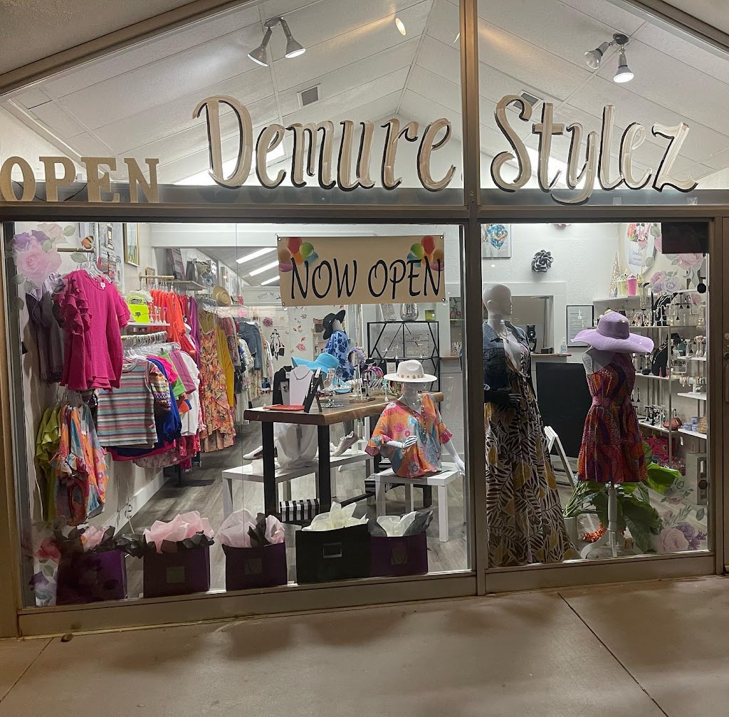 Demure Stylez Boutique | 529 N Elm St, Denton, TX 76201, USA | Phone: (469) 885-7616