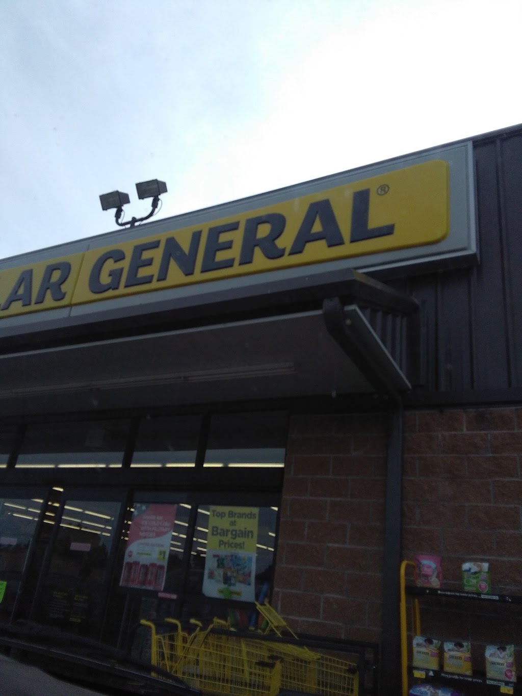 Dollar General | 207 East Side Blvd, Muskogee, OK 74403, USA | Phone: (918) 351-1560