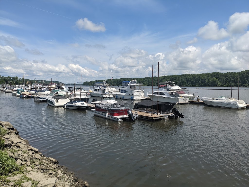 Coeymans Landing Marine Services | 20 Marina Dr, Coeymans, NY 12045, USA | Phone: (518) 756-7400