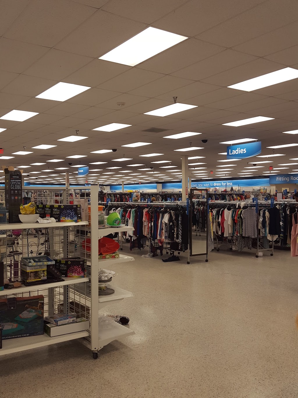 Ross Dress for Less | 21401 NW 2nd Ave, Miami, FL 33169, USA | Phone: (305) 654-5918