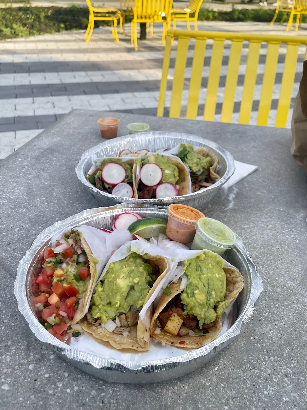 Tacos El Comal | 51 Nassau Ave, Brooklyn, NY 11222, USA | Phone: (646) 675-6235