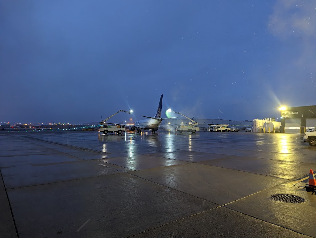 Atlantic Aviation PIT | 300 Horizon Dr, Moon Twp, PA 15108, USA | Phone: (412) 472-6700