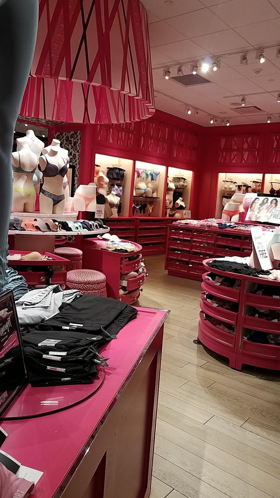 Victorias Secret | 362 Stonewood St G-23, Downey, CA 90241, USA | Phone: (562) 923-3512 Victorias Secret | 362 Stonewood St G-23, Downey, CA 90241, USA | Phone: (562) 923-3512