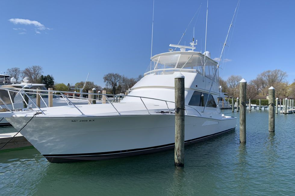 Jefferson Beach Yacht Sales | 24400 Jefferson Ave, St Clair Shores, MI 48080, USA | Phone: (866) 490-5297