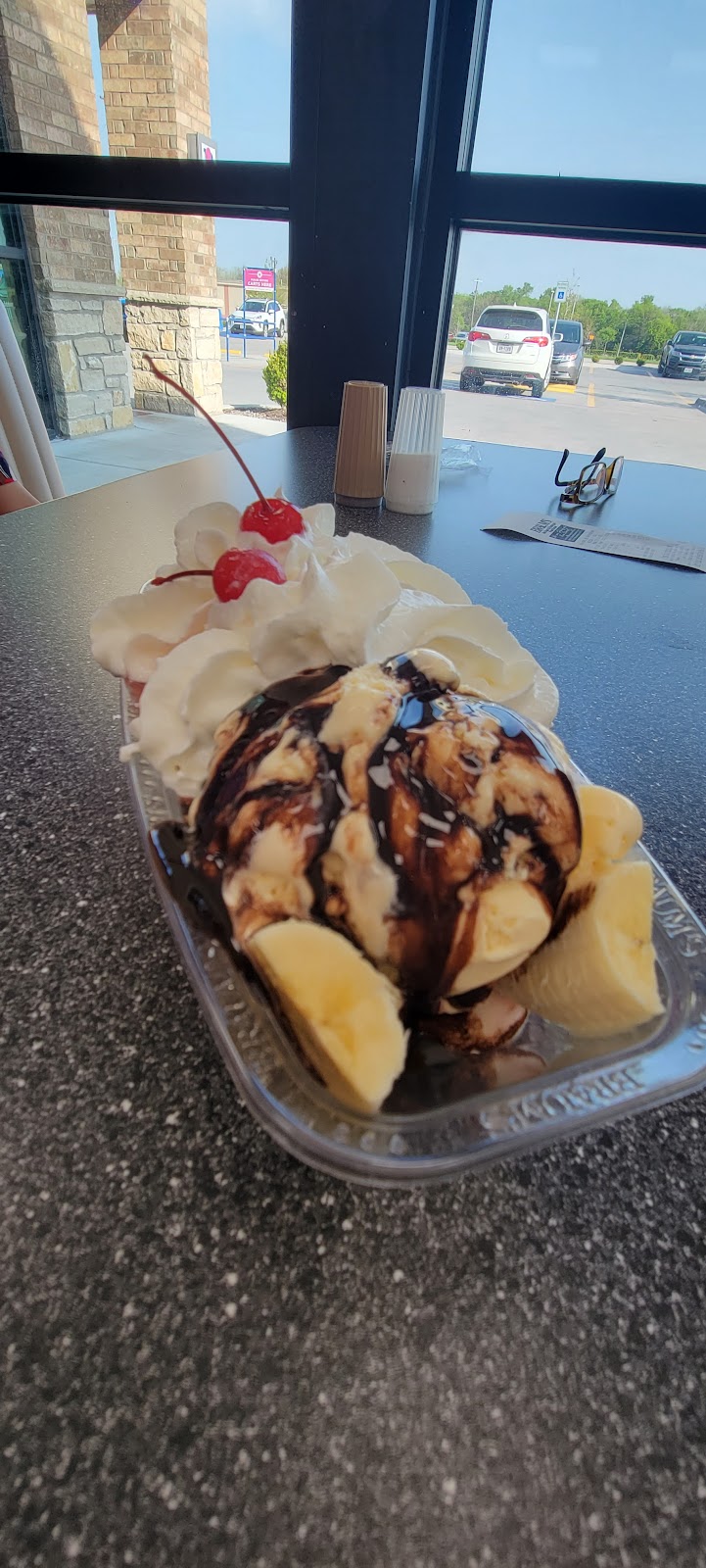 Braums Ice Cream & Dairy Store | 2681 Sam Rayburn Hwy, Melissa, TX 75454, USA | Phone: (972) 837-1072