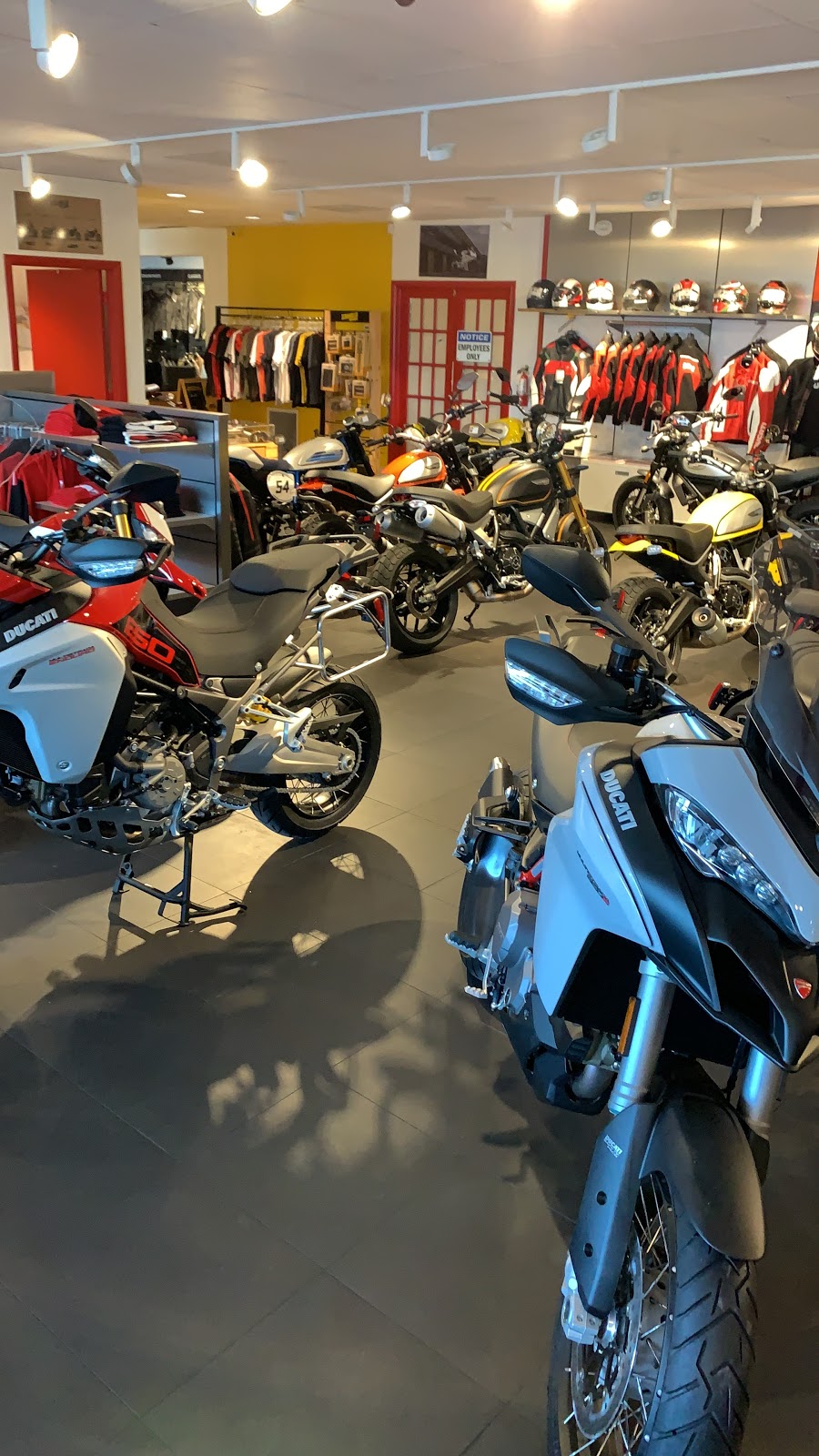 Two Wheels World (Ducati & Triumph Pompano Beach) | 840 S Andrews Ave, Pompano Beach, FL 33069, USA | Phone: (954) 788-9550