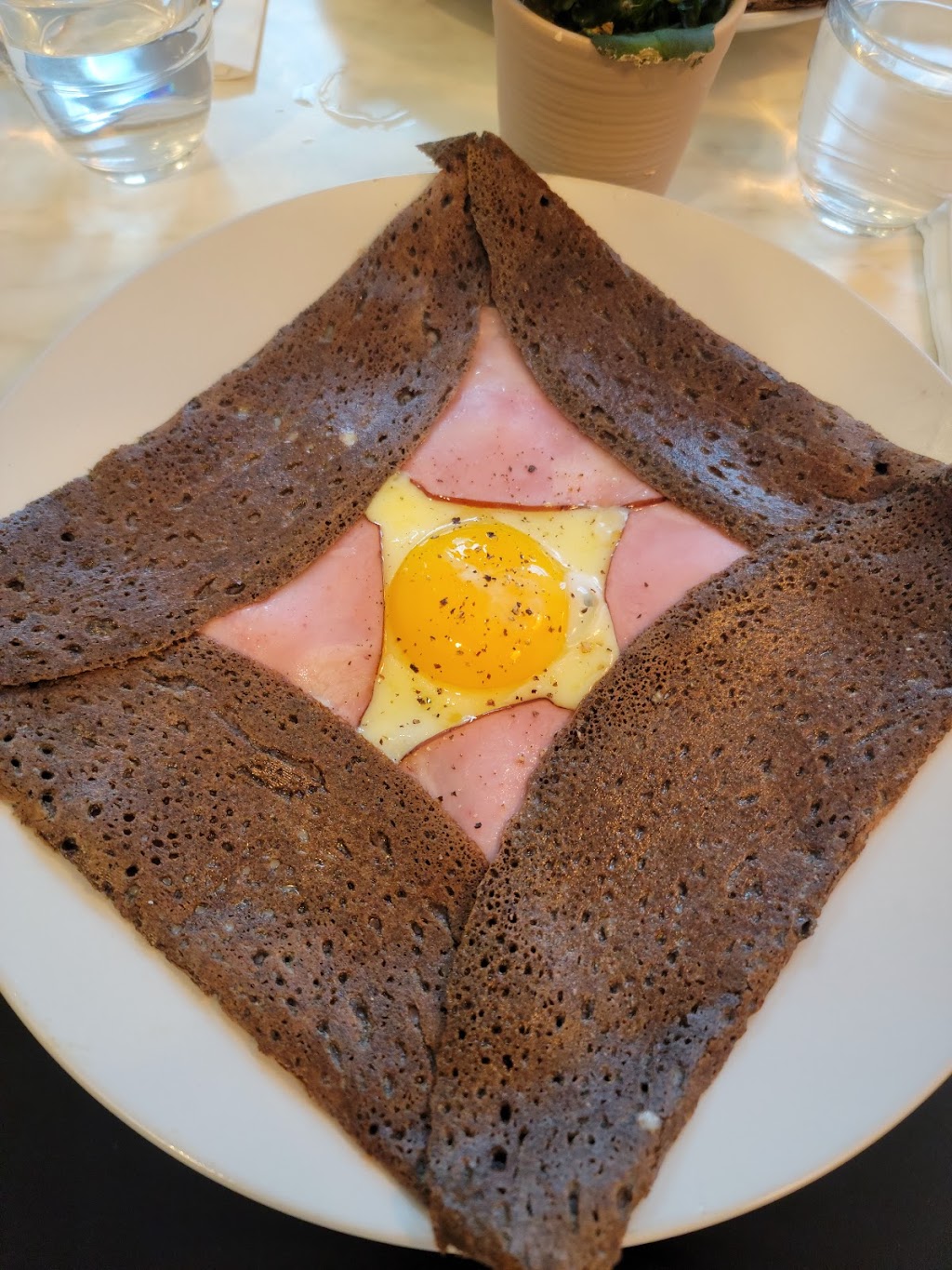 Crêpes Choupette | 1027 Boston Post Rd, Darien, CT 06820, USA | Phone: (475) 328-9482